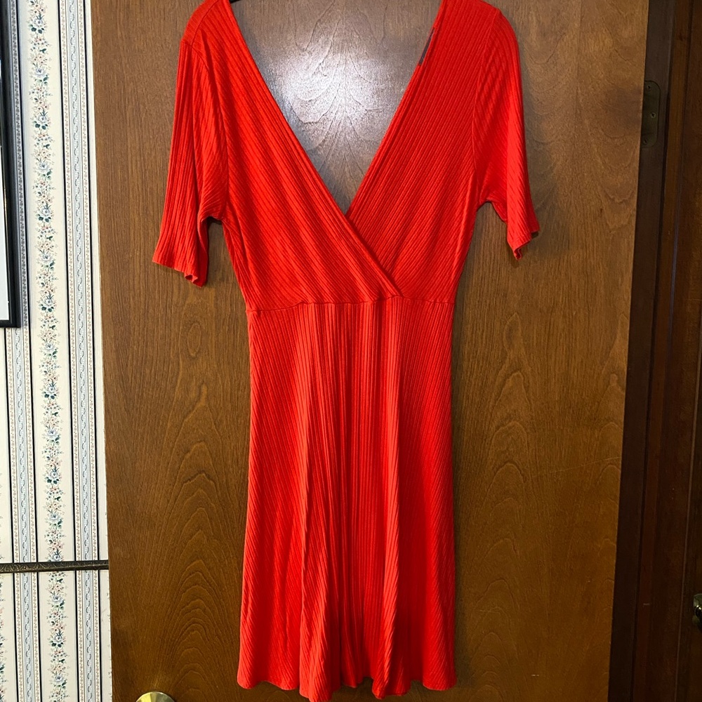Soprano Red Midi Dress